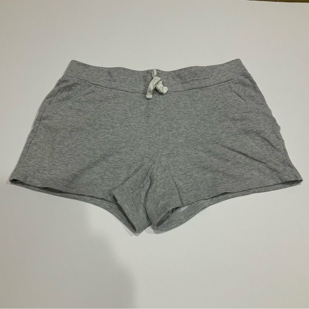 32 Degrees Women's Athletic Shorts in Light Gray, Size Large